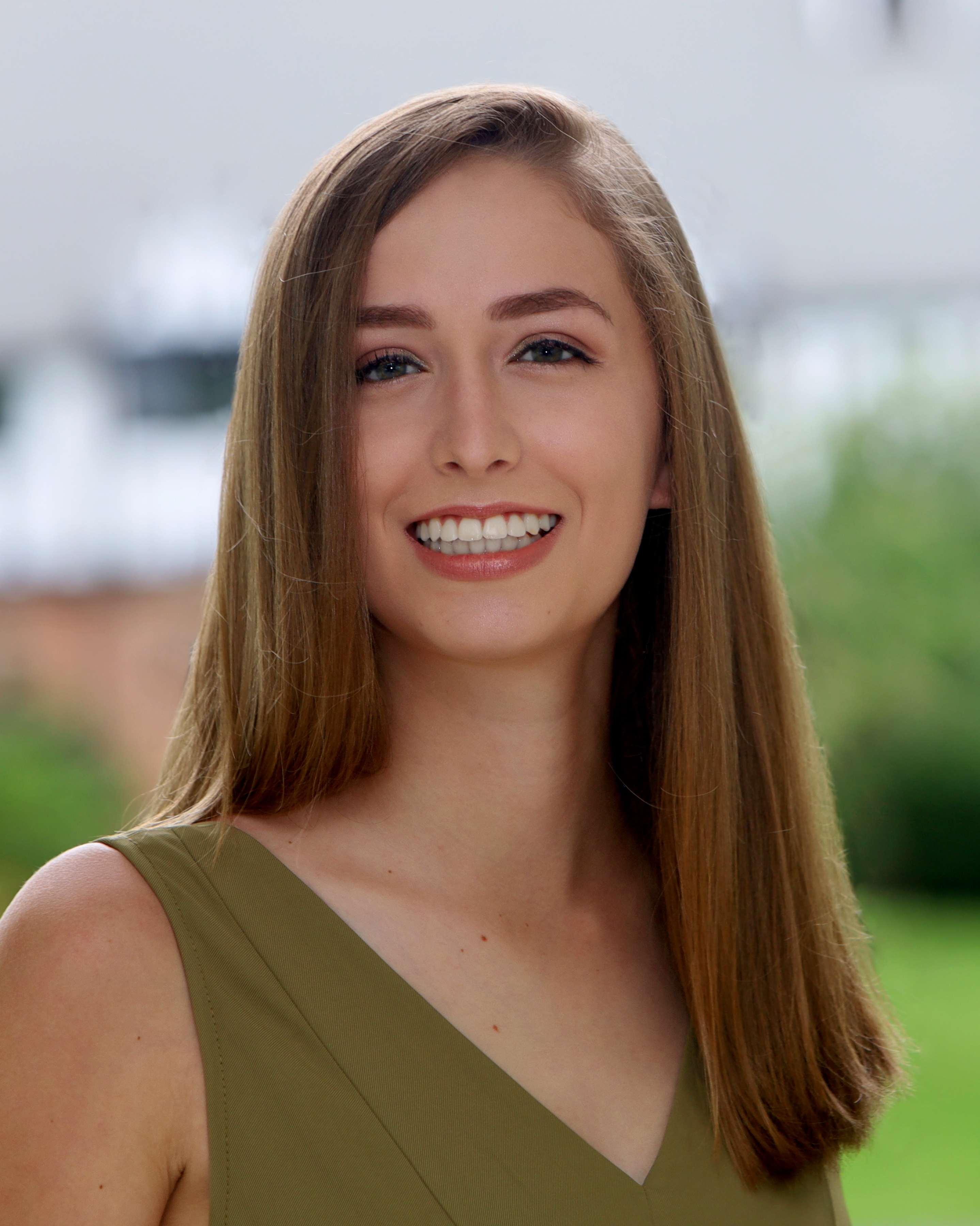 Alex is a Mechanical Engineering major and member of the AutoAquaponics Mechanical Design team. She is passionate about integrating sustainable innovation into design and manufacturing projects at Northwestern and beyond.LINKEDINLINKhttps://www.linkedin.com/in/alex-pereira-engineering/